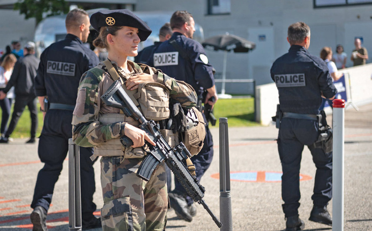 Calaméo - Armées D'aujourd'hui